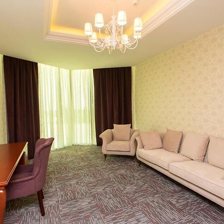Azpetrol Hotel Qusar Bagian luar foto